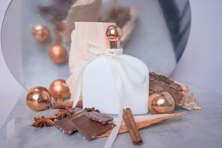 5 perfumes con notas de chocolate ideales para otoño y que te dejarán un aroma irresistible