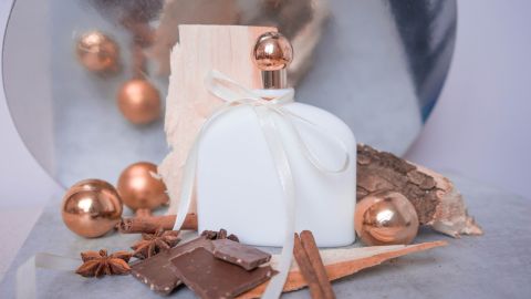 5 perfumes con notas de chocolate ideales para otoño y que te dejarán un aroma irresistible