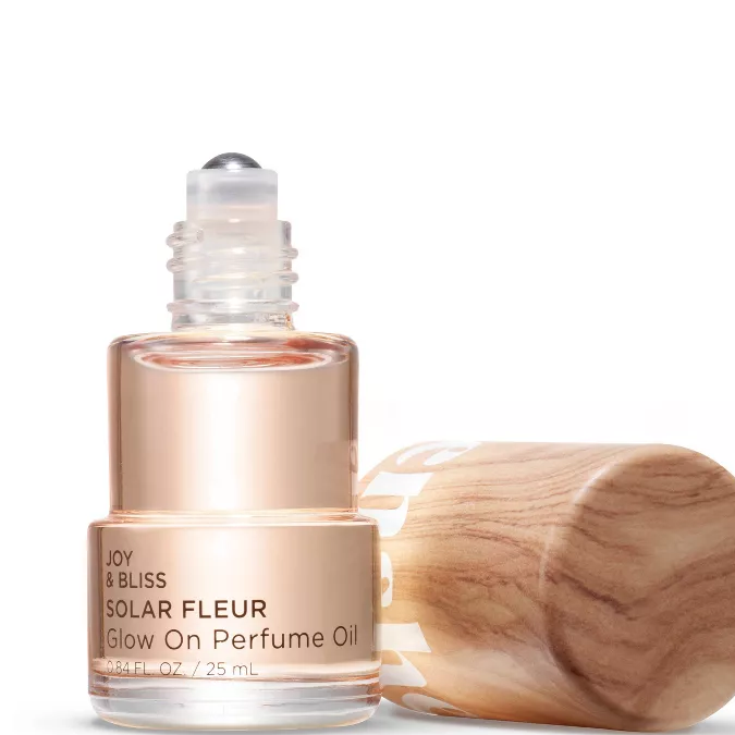 6 populares perfumes con notas de coco para asegurarte de que el verano nunca termine