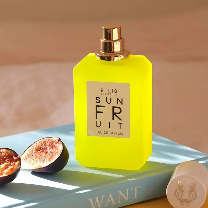 6 populares perfumes con notas de coco para asegurarte de que el verano nunca termine