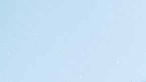 5 perfumes con notas de durazno que te dejarán un aroma fresco e irresistible