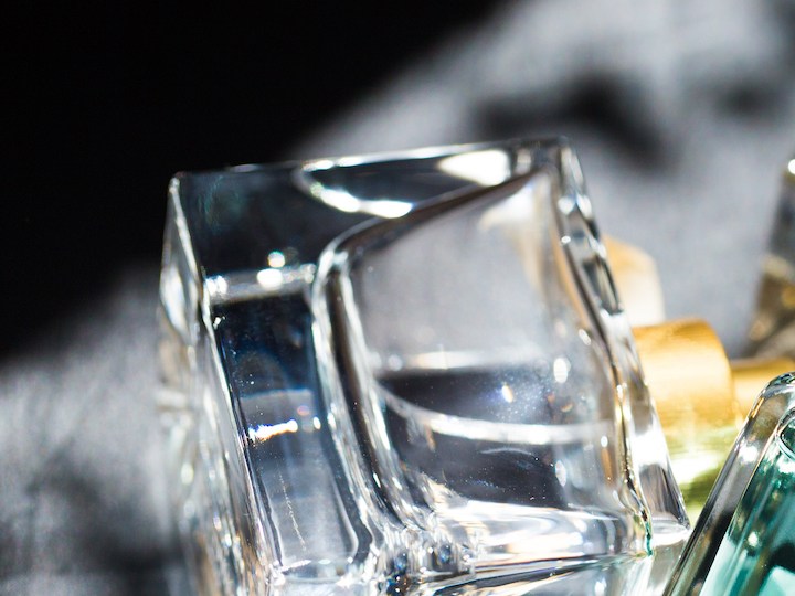 5 deliciosos perfumes unisex que puedes usar en cualquier ocasión durante todo el año