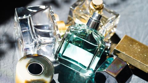 5 deliciosos perfumes unisex que puedes usar en cualquier ocasión durante todo el año