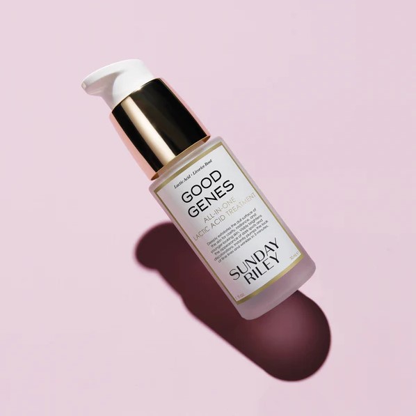 ¿Buscas un serum para manchas y líneas de expresión? Vanessa Hudgens te comparte su favorito