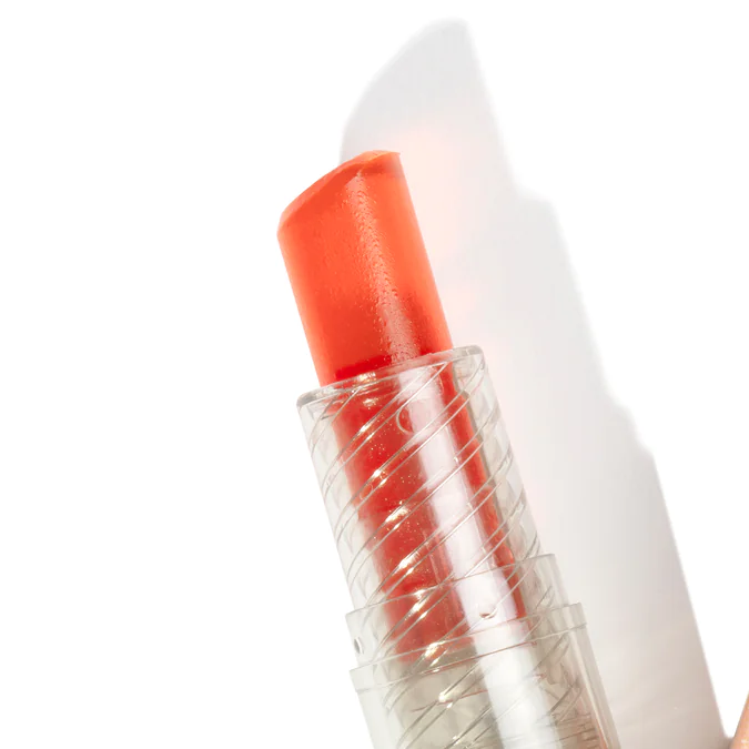 Si tienes los labios secos o agrietados, necesitas conocer el ‘lip oil’ viral de $11 dólares