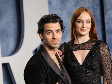 Sophie Turner demanda a Joe Jonas y lo acusa de mantener ilegalmente a sus hijos en NY