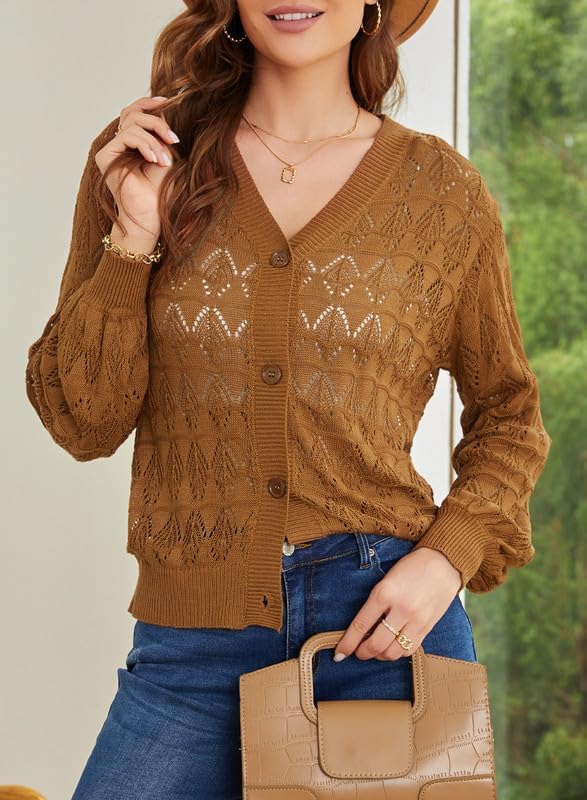 Tendencias otoño 2023: 7 blusas y tops que puedes usar con una falda midi tableada