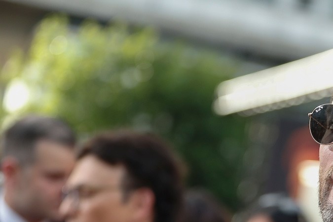 Chris Evans confirma su matrimonio y revela que tuvo boda doble con Alba Baptista