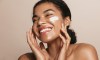 Conoce el humectante facial de $16 dólares que deja tu piel "suave como un pétalo de rosa”