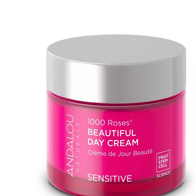 Conoce el humectante facial de $16 dólares que deja tu piel "suave como un pétalo de rosa”