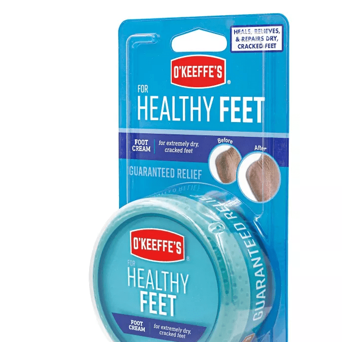 Dile adiós a los pies secos y agrietados con esta popular crema de $8 dólares