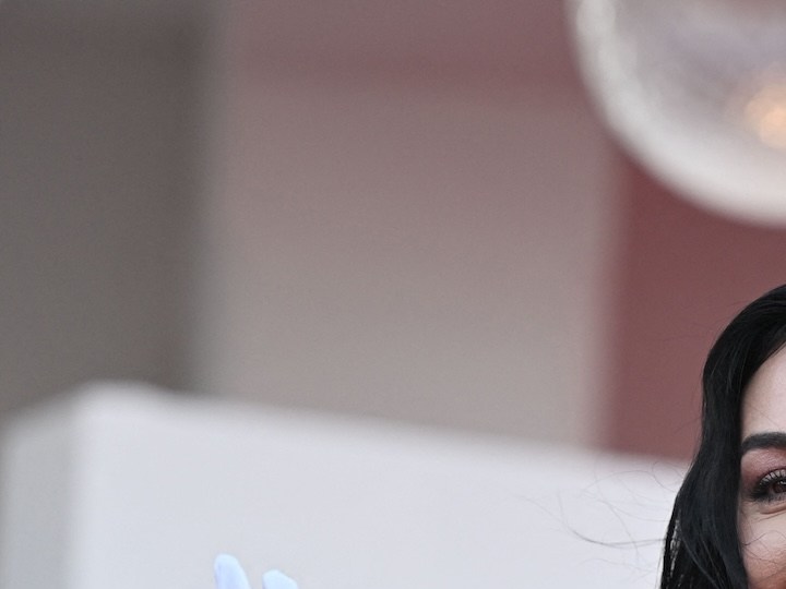 Acusan a Georgina Rodríguez de abusar de los filtros en portada de Vogue