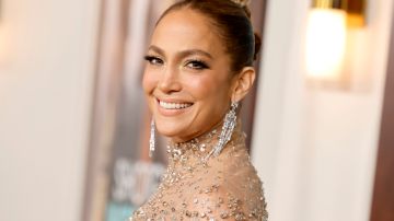 Jennifer Lopez confiesa que se sintió insegura de su cuerpo tras dar a luz a sus gemelos