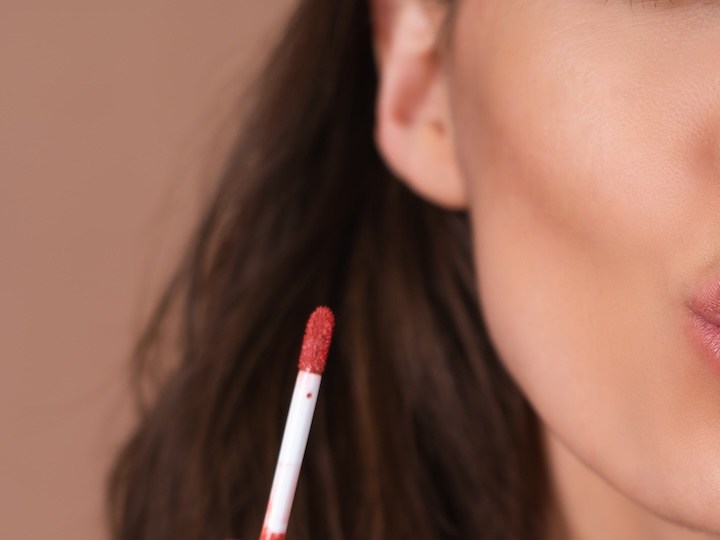 Maquillaje para labios: 7 populares lip gloss no pegajosos desde $6 dólares