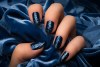 Manicure de otoño: 3 diseños de uñas con esmalte azul marino que puedes intentar en casa