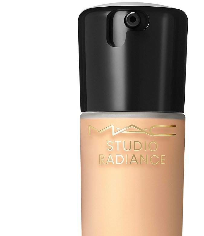 Maquillaje para piel con acné: tips para elegir la mejor base para tus necesidades