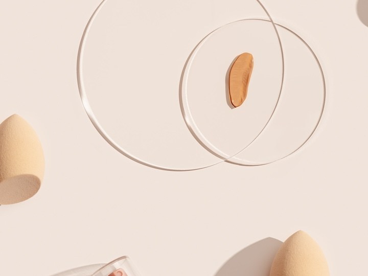 Maquillaje para piel con acné: tips para elegir la mejor base para tus necesidades