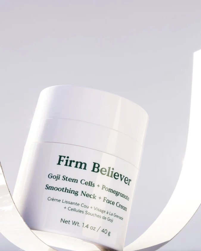 Conoce la crema viral que te ayudará a reducir la apariencia de arrugas en el cuello