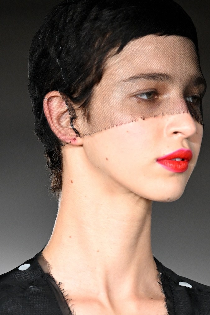 Paris Fashion Week SS24: 5 tendencias de maquillaje que vimos en las pasarelas