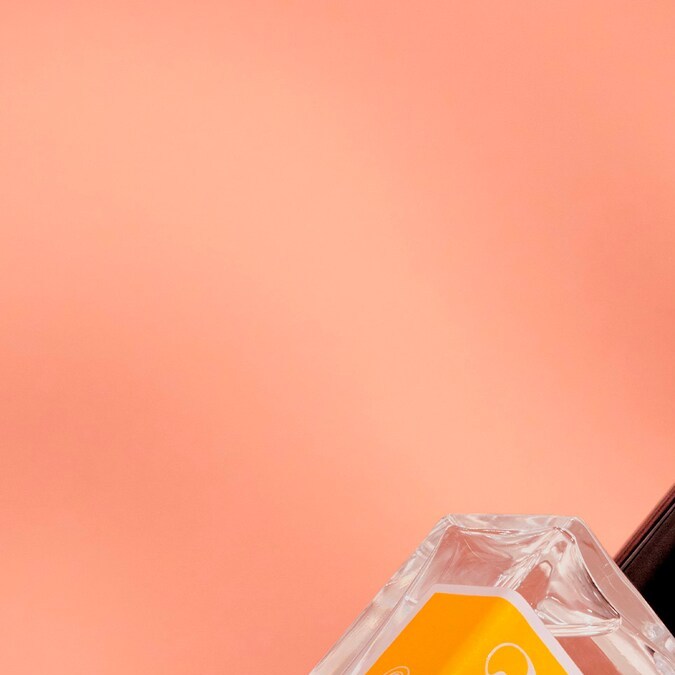 6 deliciosos perfumes con notas de frambuesa que te dejarán un aroma chispeante y fresco