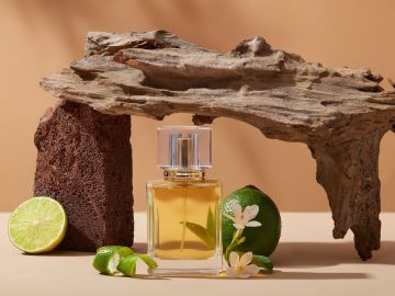 5 perfumes con notas limón verde que te dejarán un aroma fresco, ligero y unisex
