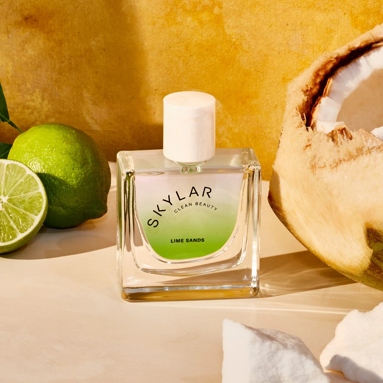 5 perfumes con notas limón verde que te dejarán un aroma fresco, ligero y unisex