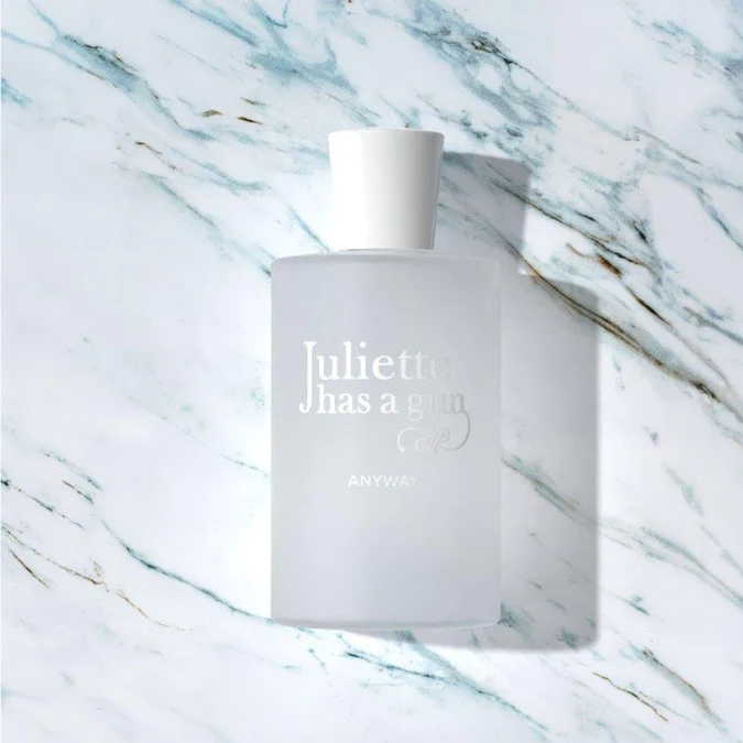 5 perfumes con notas limón verde que te dejarán un aroma fresco, ligero y unisex