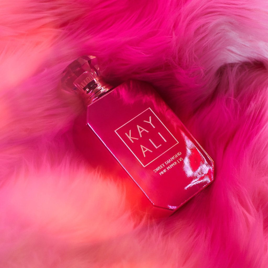 6 perfumes con notas de pimienta rosa que te dejarán un olor especiado y muy sofisticado