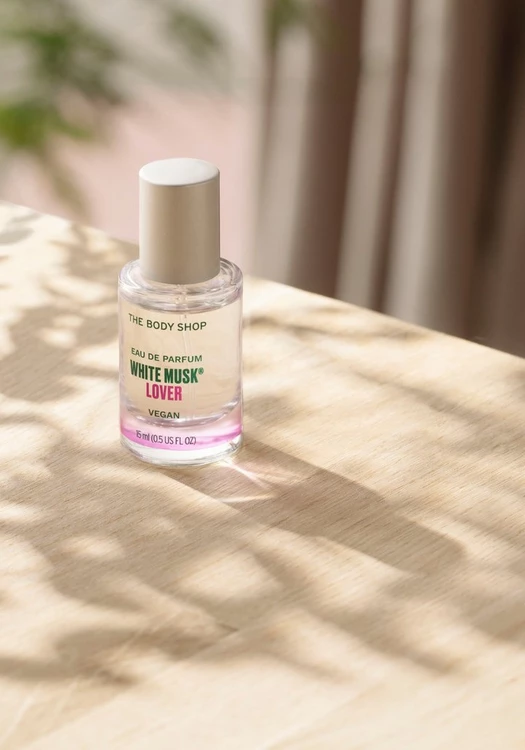 6 perfumes con notas de pimienta rosa que te dejarán un olor especiado y muy sofisticado