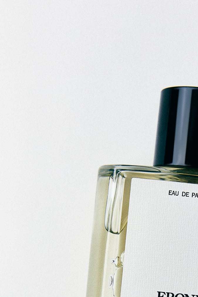 6 perfumes con notas de pimienta rosa que te dejarán un olor especiado y muy sofisticado