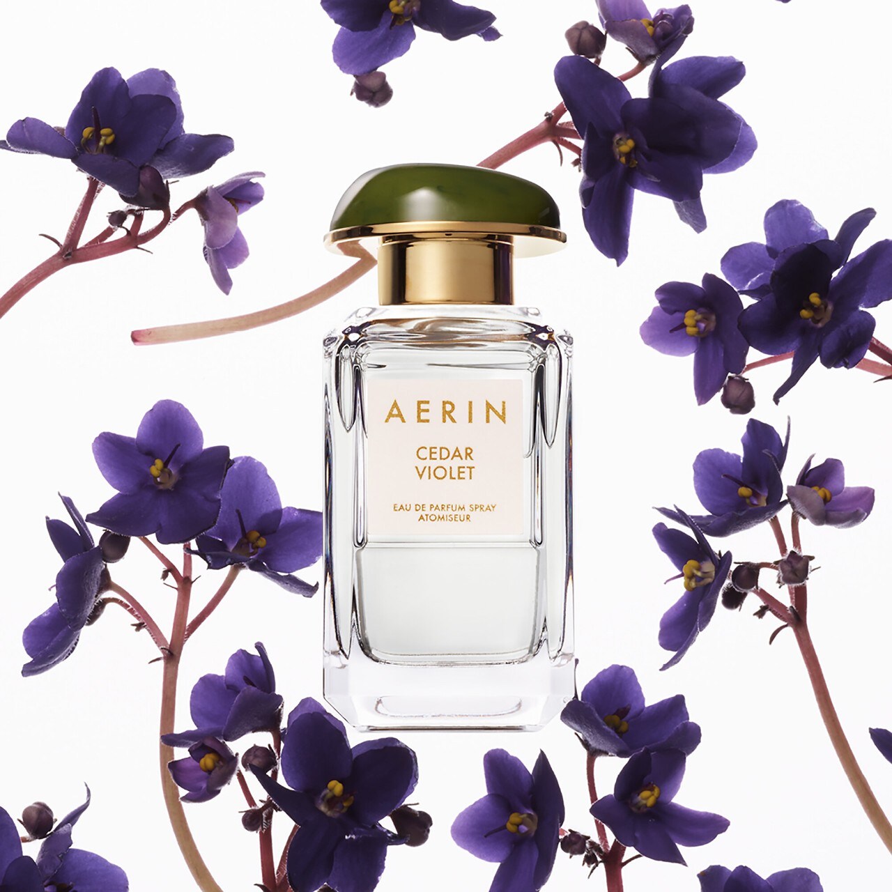 7 perfumes con notas de violeta para conseguir un aroma floral y muy romántico