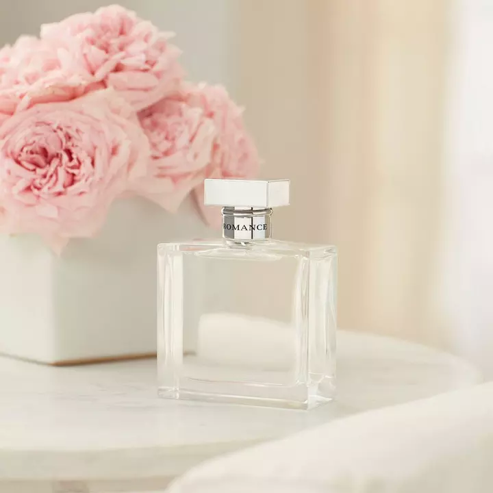 7 perfumes con notas de violeta para conseguir un aroma floral y muy romántico