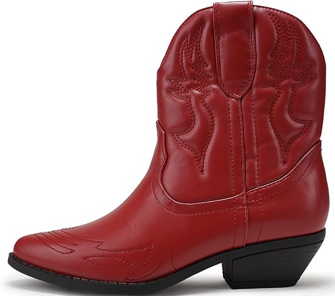 Tendencia de moda: 9 lindos zapatos de mujer en color rojo por menos de $25 dólares