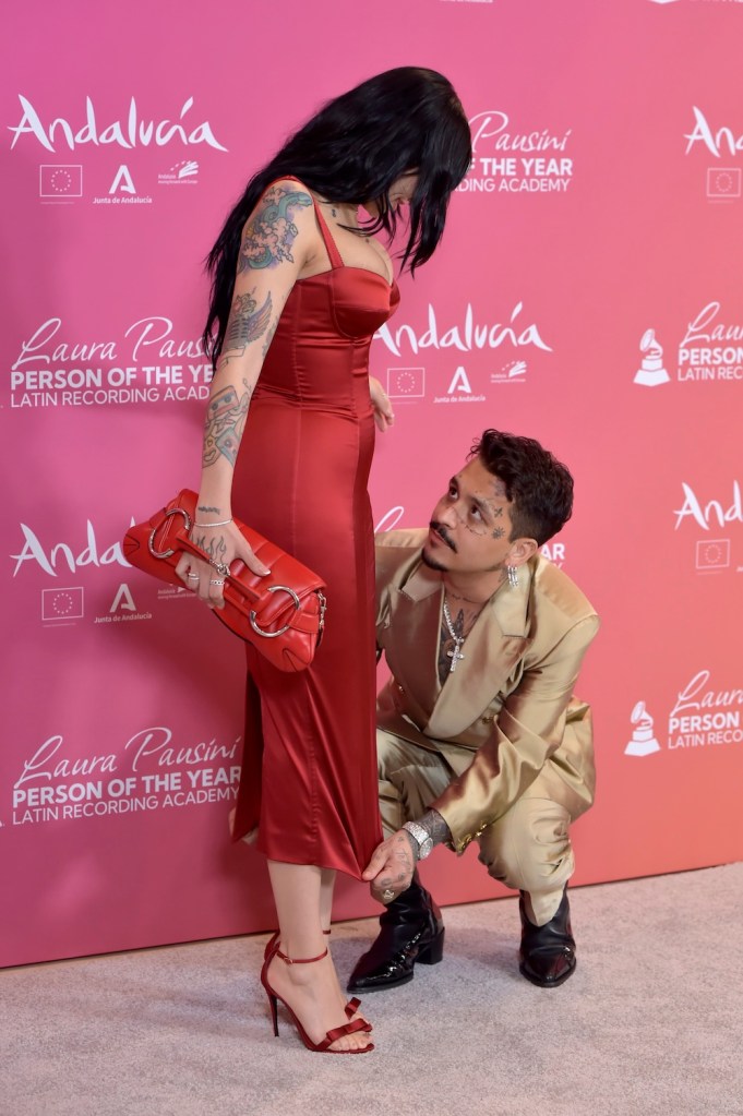 Grammy Latinos 2023: Nodal y Cazzu derrochan amor y sensualidad previo a los premios