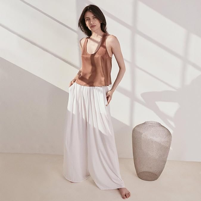 Oprah compartió sus favoritos de 2023 y la ropa más cómoda de la lista está en Amazon