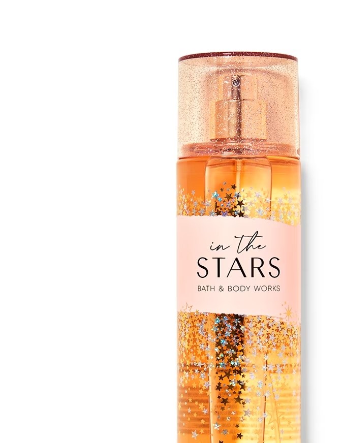 Resalta tu “energía femenina oscura” con estos 6 perfumes con notas de oud para invierno