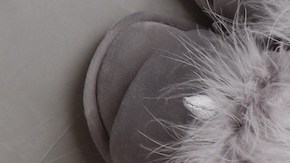 Regalos de Navidad para amigas: 8 cómodas y pantuflas de Target por menos de $20 dólares