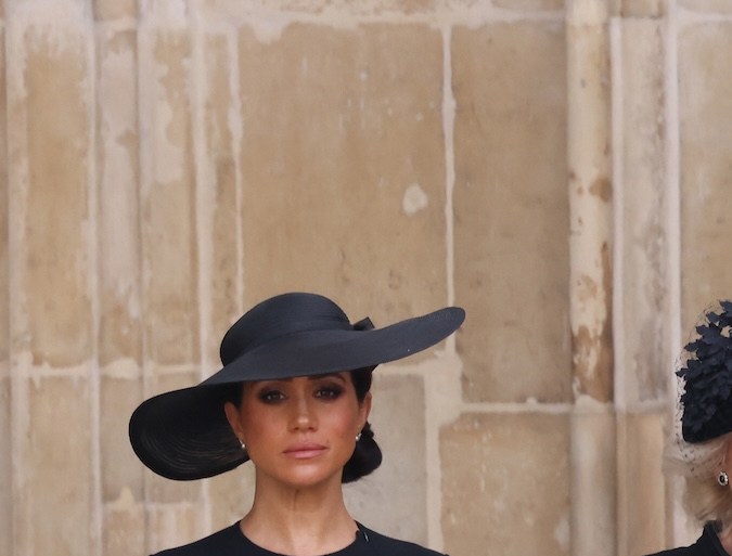 Acusan a la reina Camilla de apoyar a Piers Morgan por apodar a Meghan Markle “princesa Pinocho”