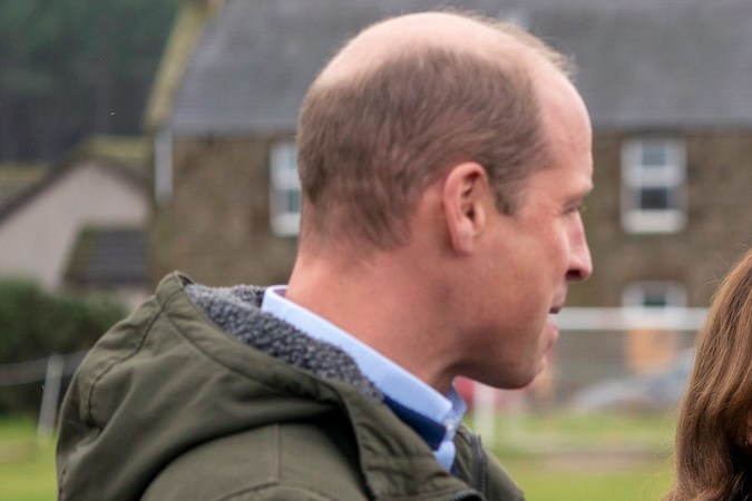 VIDEO: Kate Middleton entra en “modo mamá” cuando un niño cae de su bicicleta en Escocia