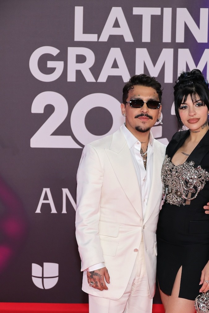 Cazzu recibe críticas por la foto que subió junto a su hija en Navidad: "¿Por qué hacen eso?"