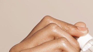 Conoce el serum con ácido ferúlico que ayuda con las manchas y puedes comprar en la farmacia