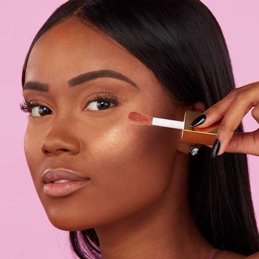 Conoce el iluminador que usa Brooke Shields para que su piel luzca más firme y luminosa