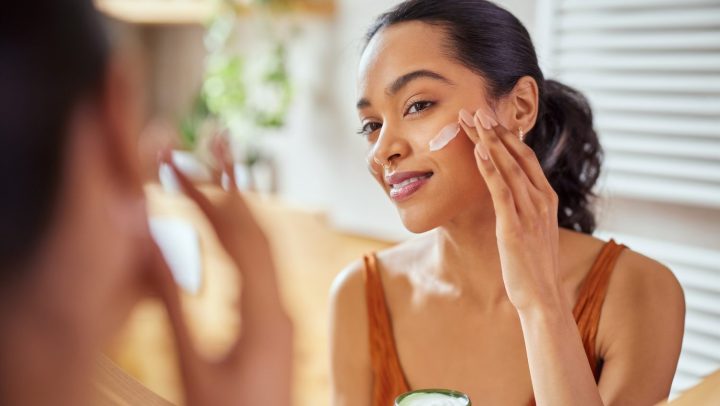 Conoce la crema con retinol viral que te ayuda a conseguir una piel firme y luminosa