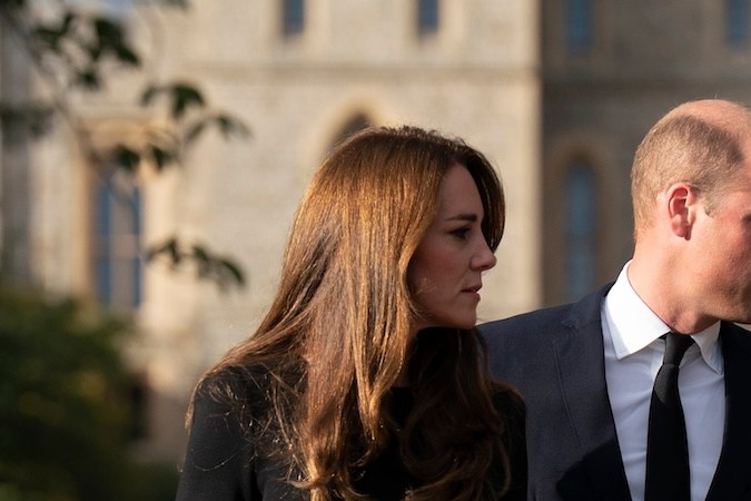 El drama del príncipe Harry se usó para quitar la atención de la infidelidad del príncipe William