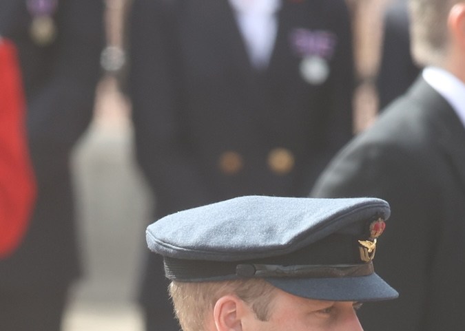 El drama del príncipe Harry se usó para quitar la atención de la infidelidad del príncipe William