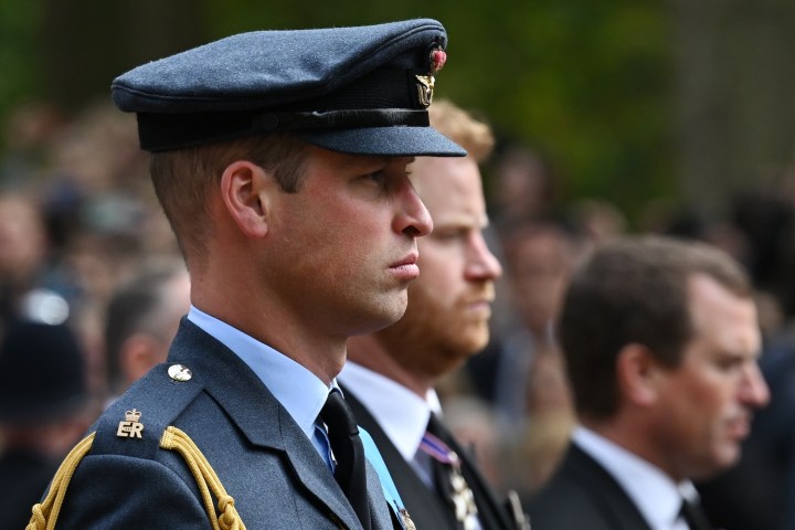 El drama del príncipe Harry se usó para quitar la atención de la infidelidad del príncipe William