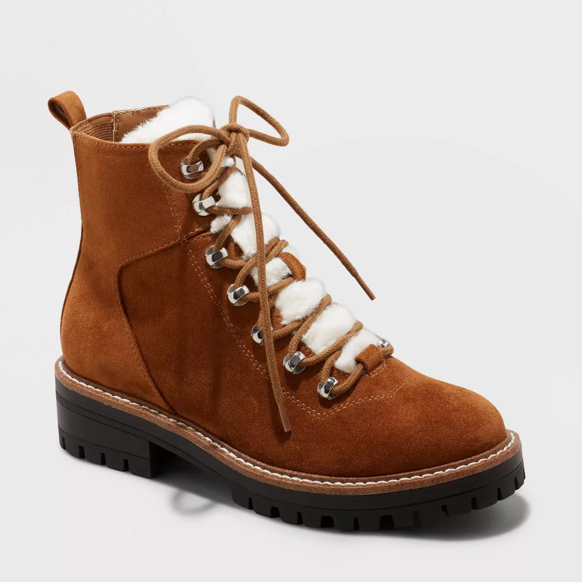 Olvídate del frío con estas 8 botas de invierno para mujer baratas de Amazon y Target