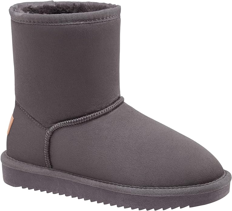 Moda y estilo para el frío: 8 botas de invierno planas para mujer en Amazon desde $30 dólares