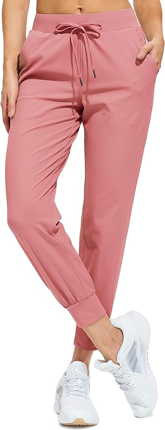8 pantalones deportivos para mujer que son virales en Amazon y van desde los $20 dólares