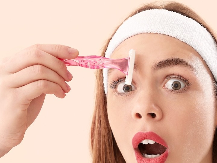 ¿Por qué las personas se están rasurando todas las cejas? Tips para hacerlo en casa